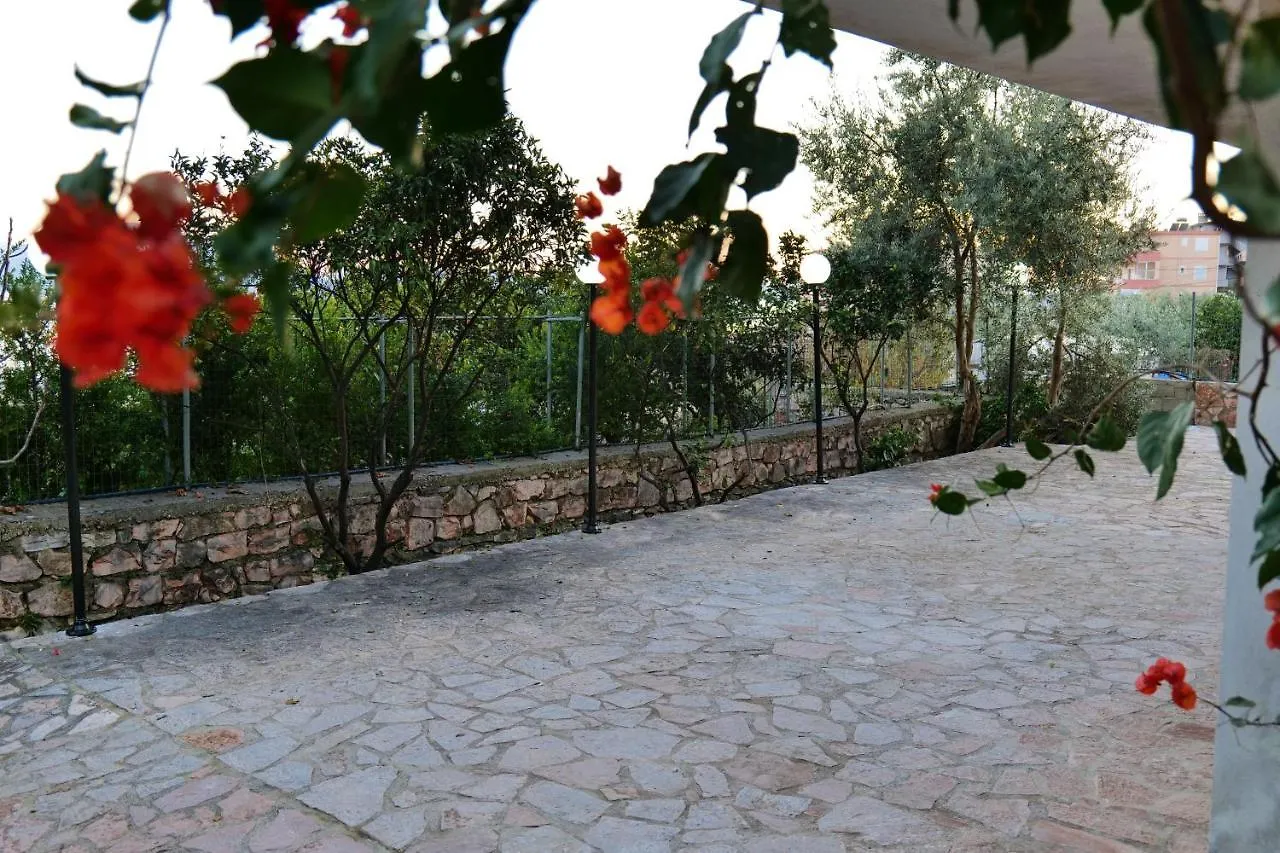 Affittacamere Davide Rooms Sarandë